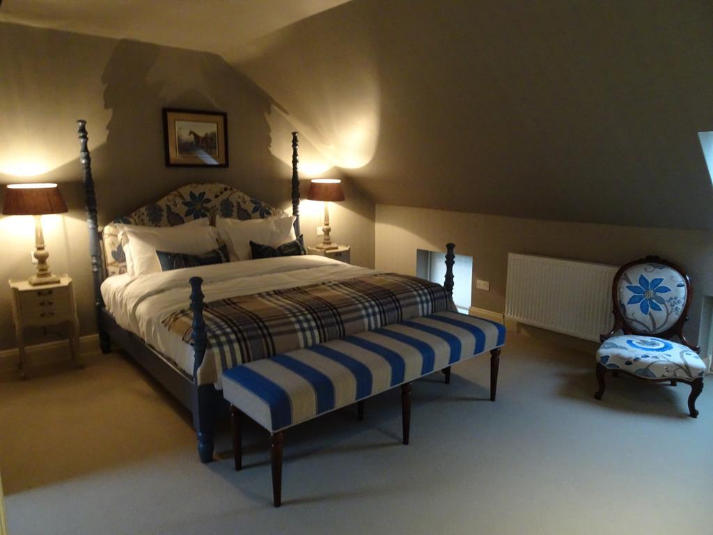The Loch Lomond Arms Hotel Luss Rum bild